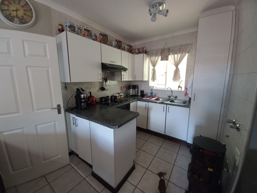 2 Bedroom Property for Sale in Safari Gardens North West